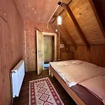 & Rilindja Lodge