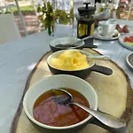 & Rilindja Lodge *