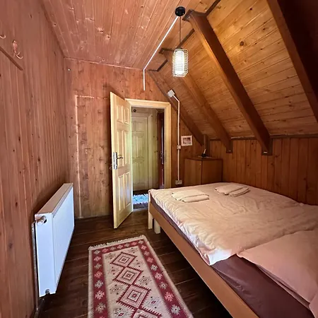 & Rilindja Lodge