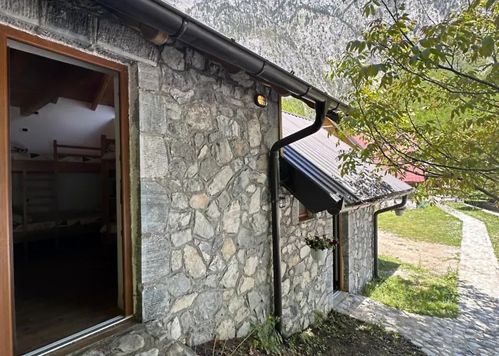 & Rilindja 瓦勒博内