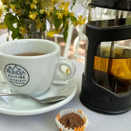 & Rilindja * ヴァルボナ